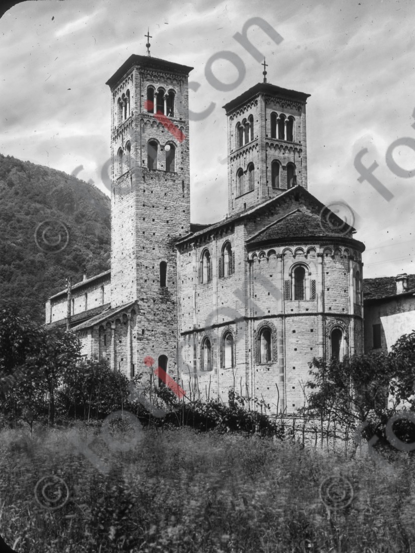 Basilica di Sant&#039;Abbondio | Basilica di Sant&#039;Abbondio - Foto foticon-simon-176-014-sw.jpg | foticon.de - Bilddatenbank für Motive aus Geschichte und Kultur